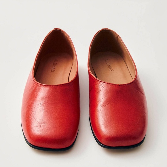 ISO/I want to buy: ALOHAS Edie Leather Ballet Flat in Red - Picture 1 of 4